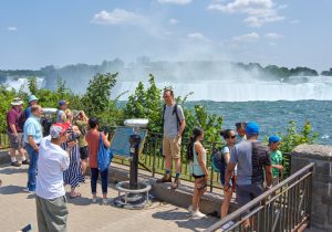 Niagara Falls Tour Guide Job & Lifestyle!
