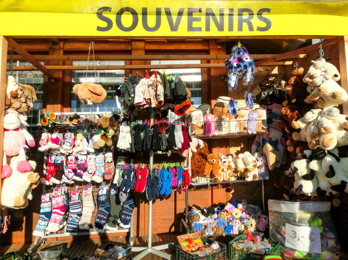 Souvenirs To Buy In Niagara Falls