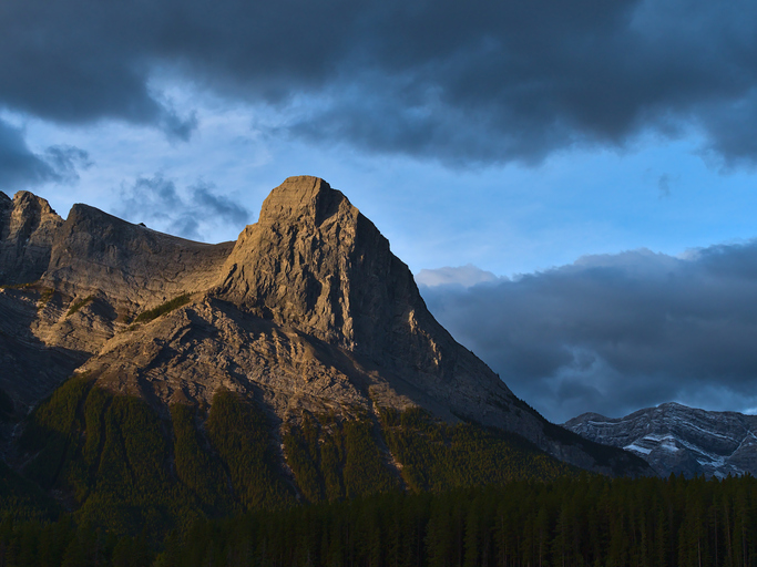 Ha Ling Peak