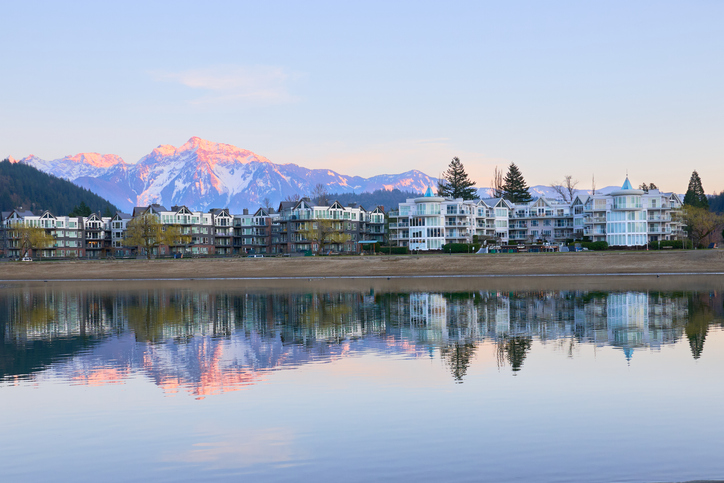 Harrison Hot Springs: Canada in Summer 2025 - Hidden Gems to Beat the Crowds