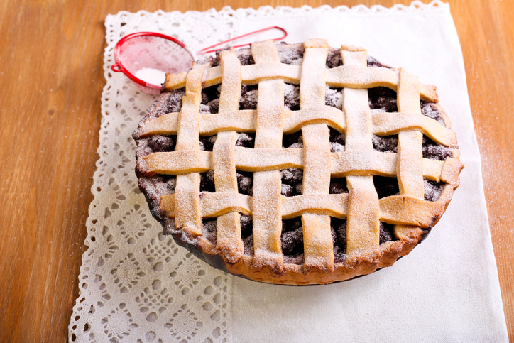 Saskatoon berry pie