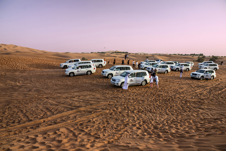 Desert Safari Adventure: 10 Essential Tours to Experience the Best of Dubai