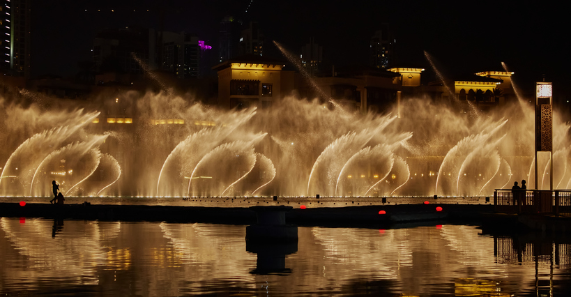 Dubai Fountain Show: Dubai with Kids