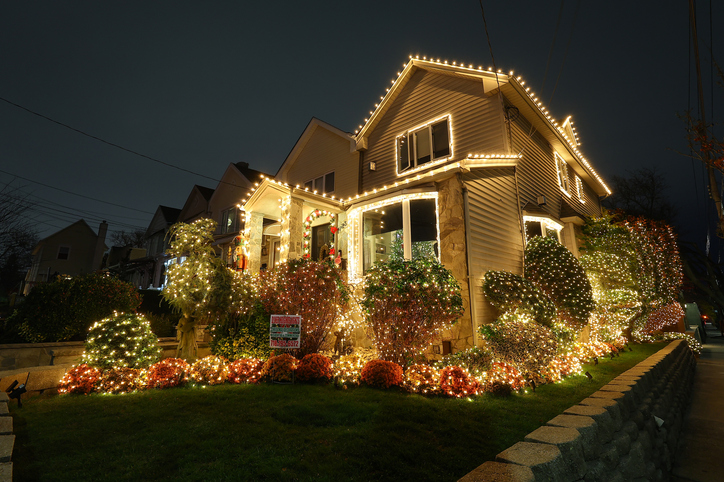 Dyker Heights Brooklyn Christmas Lights Tour