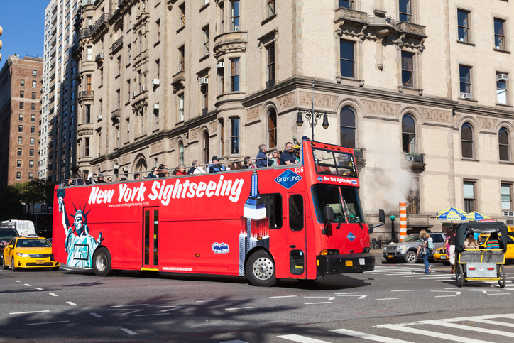 Hop-on hop-off Bus: Budget vs luxury: Getting value for your money in NYC tours