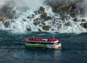 Toronto to Niagara Falls day trip bus tour during World Cup travel