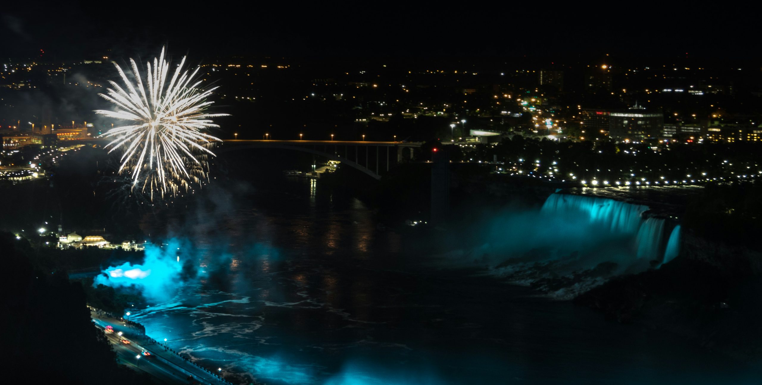 Niagara Falls Fireworks: Niagara Falls Night Tour
