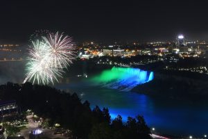 Niagara Falls Night Tour to Experience the Illumination & Fireworks