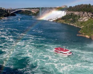 Niagara City Cruises boat approaching Horseshoe Falls during a Niagara Falls day trip