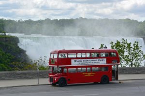 Group Bus Tour vs. Private Bus Tour: Which Should You Choose for Niagara Falls?